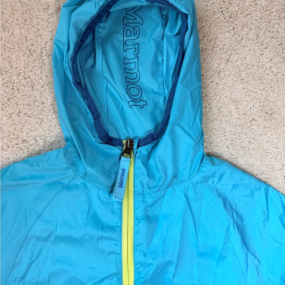Marmot Girls Light Blue Jacket with Neon Yellow Zipper - Picture 5 of 16